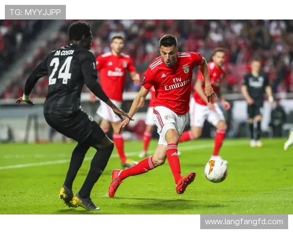 足球比赛中的技术突破与战术深度分析