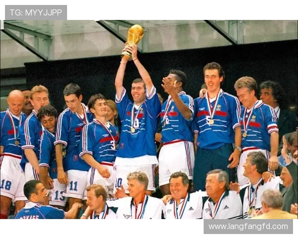 1998年世界杯16强全解析：经典战队汇聚与激烈对决回顾